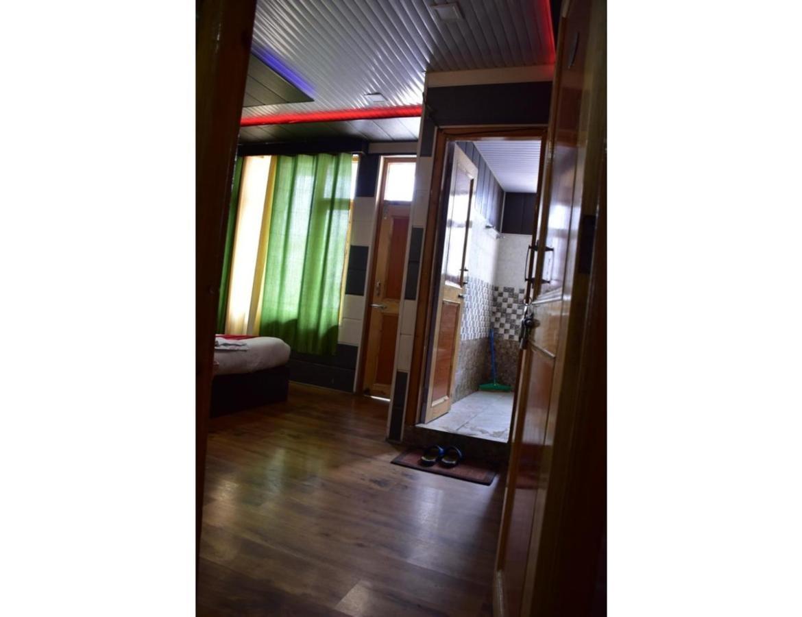 Hotel Peak View, Lahaul Sissu Extérieur photo