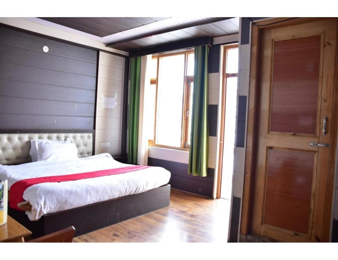 Hotel Peak View, Lahaul Sissu Extérieur photo