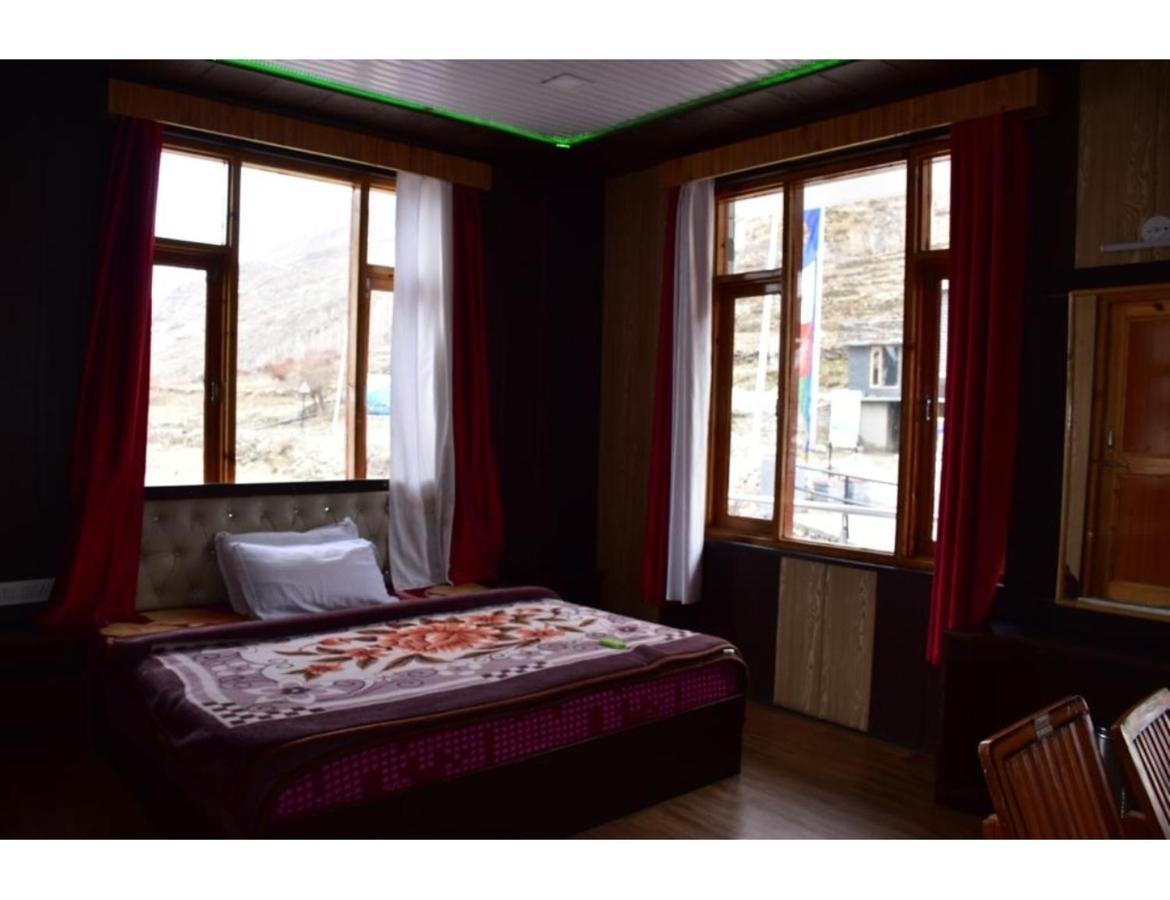 Hotel Peak View, Lahaul Sissu Extérieur photo