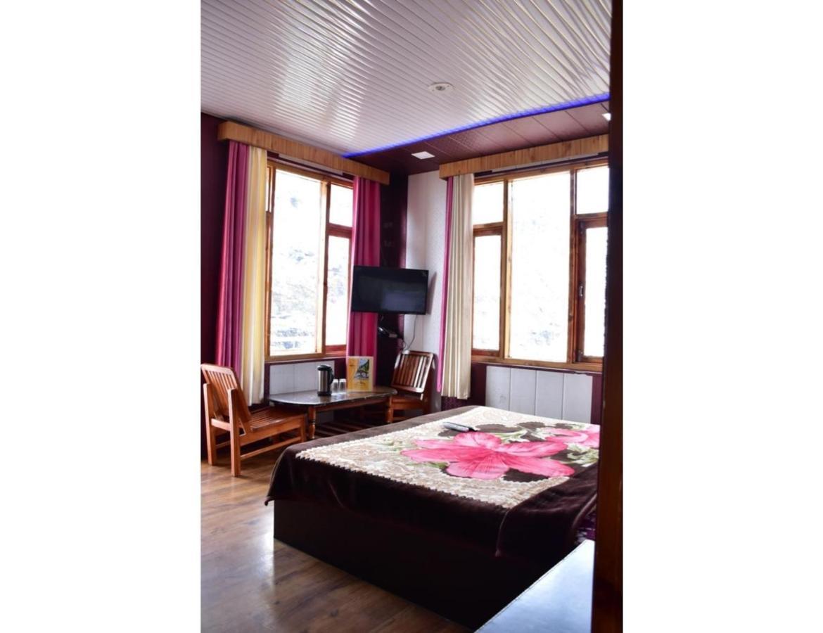 Hotel Peak View, Lahaul Sissu Extérieur photo