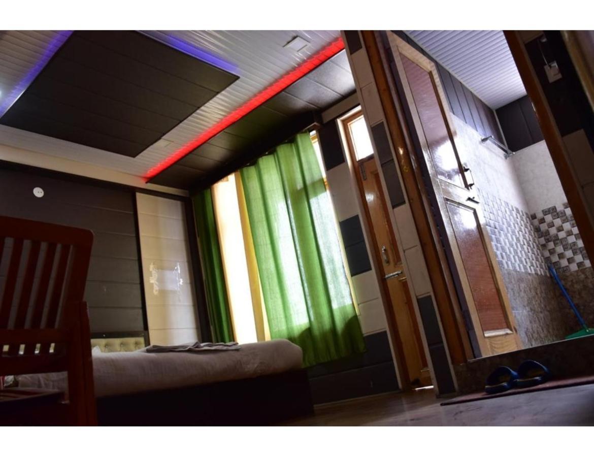 Hotel Peak View, Lahaul Sissu Extérieur photo